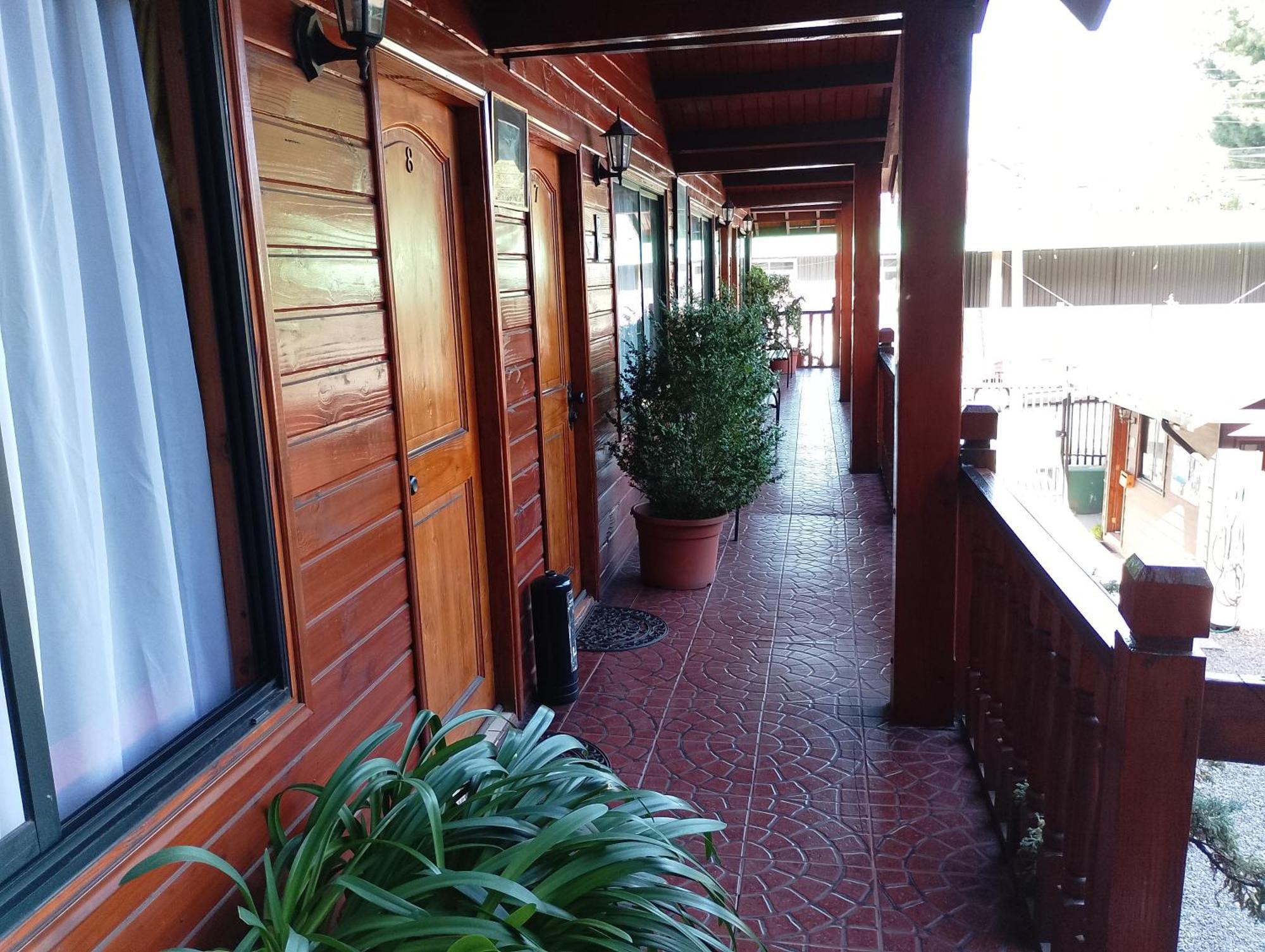 Apart-Hotel Colonia-Konigsberg: Central Valdivia Suites with Air Conditioning Exterior photo