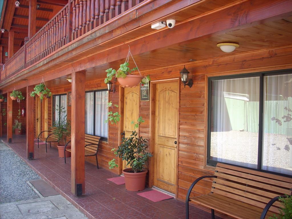 Apart-Hotel Colonia-Konigsberg: Central Valdivia Suites with Air Conditioning Exterior photo